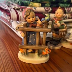 Vintage Hummel Figurine Signs of Spring #203 2/0 TMK-4